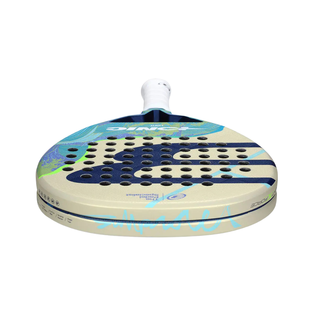 Bullpadel Ionic Light 2026 padel racket - detail view